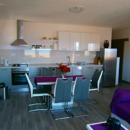 Apartment Willy Komiža 外观 照片