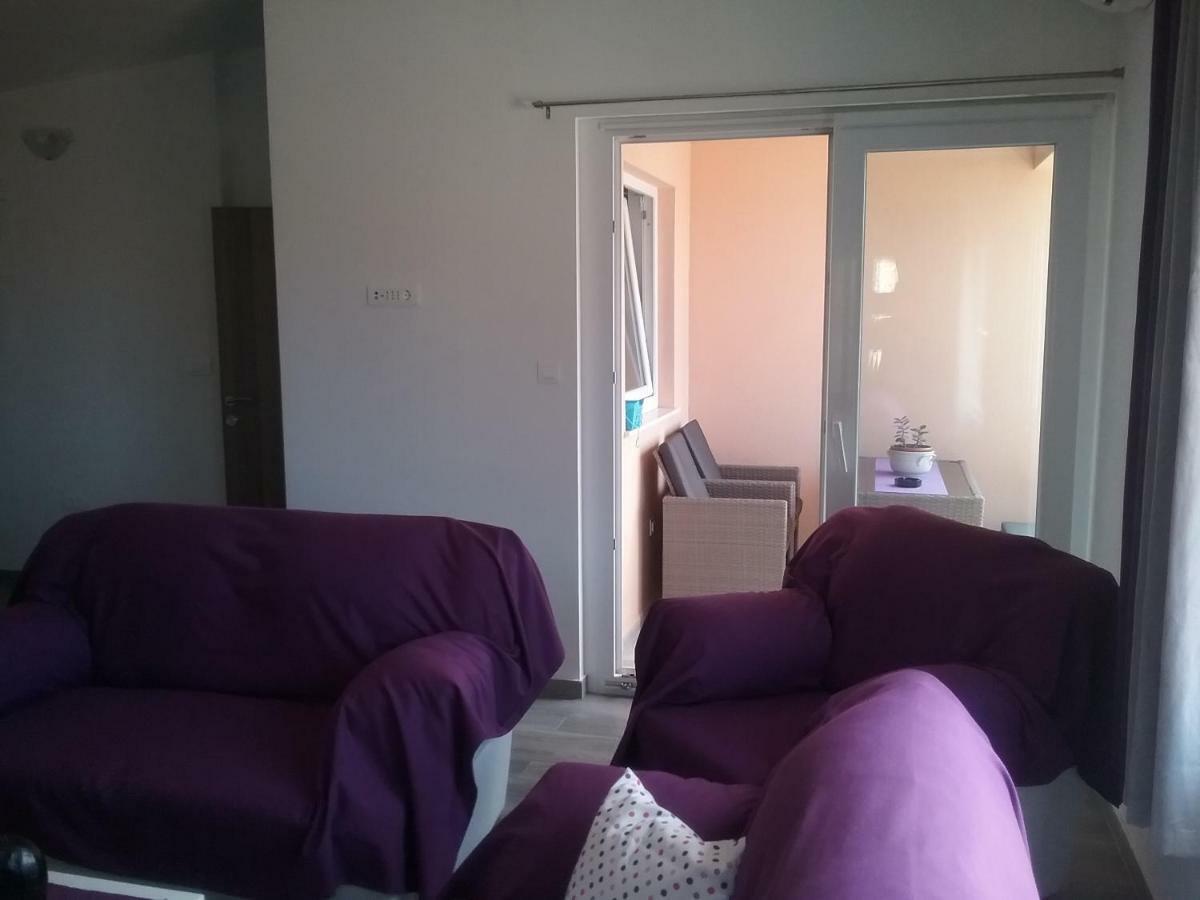 Apartment Willy Komiža 外观 照片