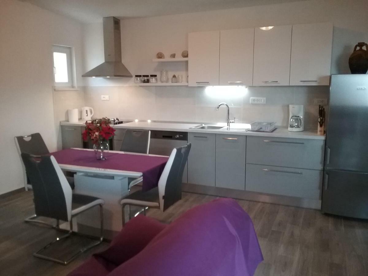 Apartment Willy Komiža 外观 照片