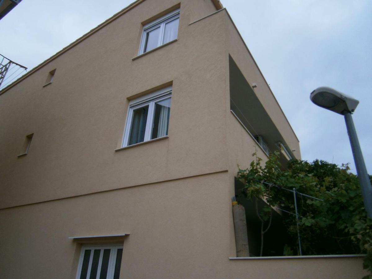 Apartment Willy Komiža 外观 照片