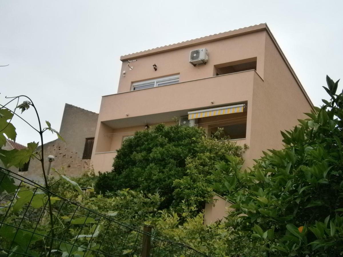 Apartment Willy Komiža 外观 照片