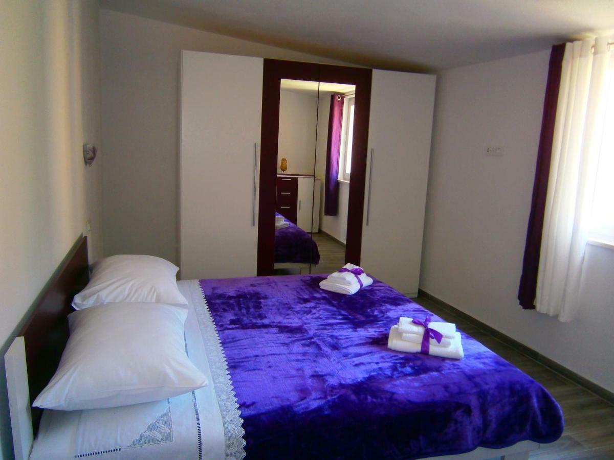 Apartment Willy Komiža 外观 照片